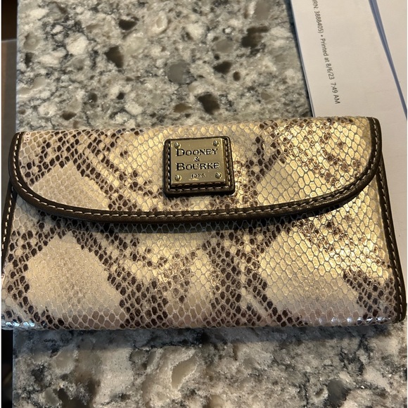 EUC. Dooney & Burke continental wallet - Picture 1 of 3